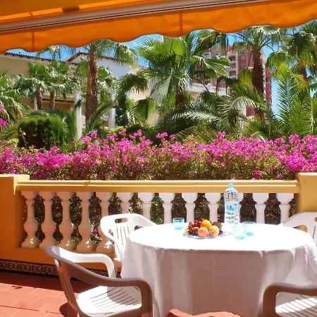 Sunny Aldea Del Mar Near The Sea Torrevieja